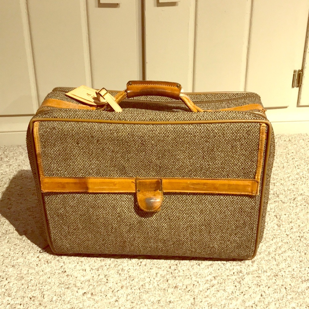 A travel briefcase
